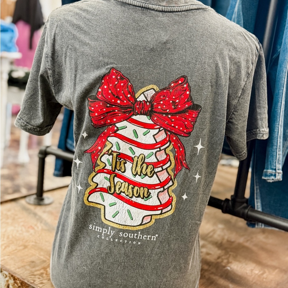 NEW - Boutique Simply Southern Christmas Tee Cake Holiday Bow Glitter Tee